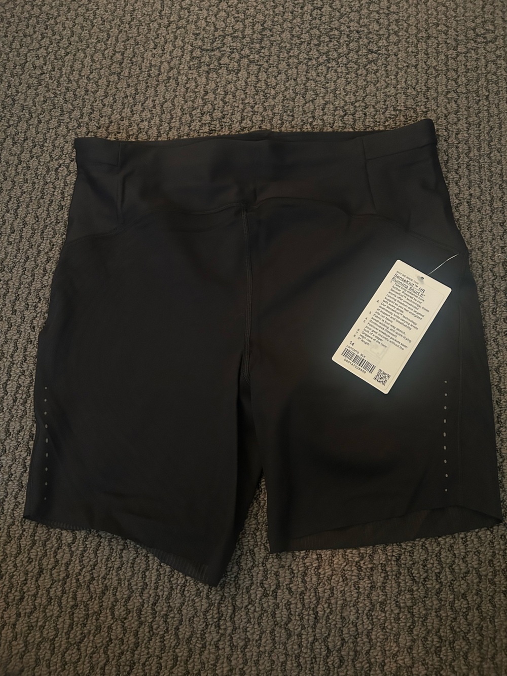 NWT size 14 lululemon Senseknit High-Rise running shorts, 8”,